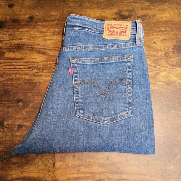 Levi's Jeans Size 31 Wedgie Straight Button Fly High Rise Medium Light Wash - Picture 3 of 13